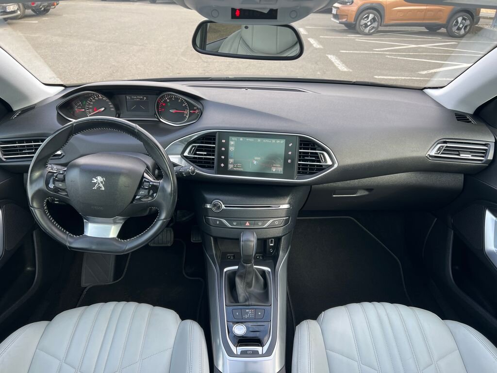 Peugeot 308 Kombi 1,2 l 96 kw