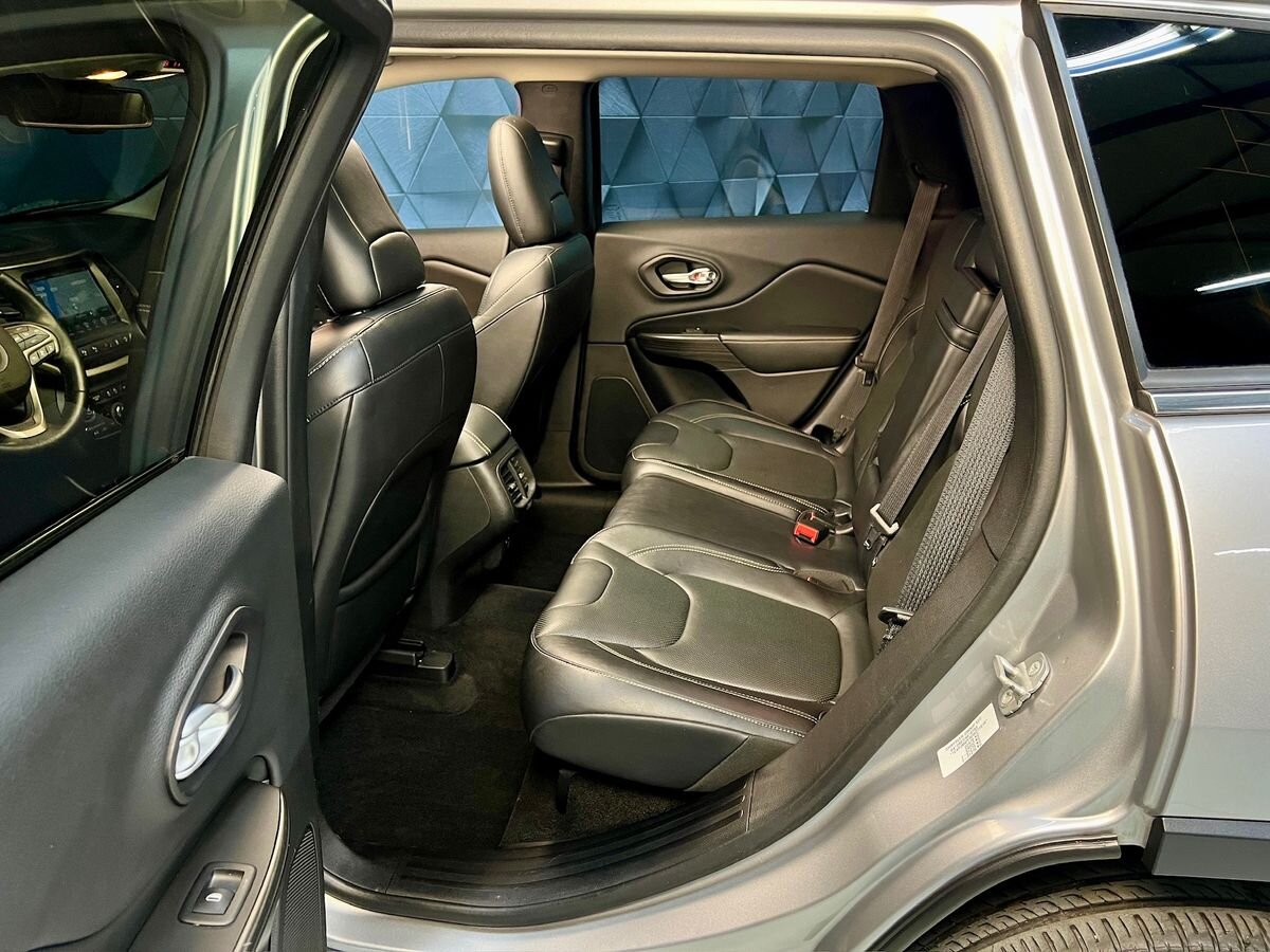 Jeep Cherokee SUV / Terénní 2,0 l 125 kw