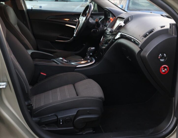 Opel Insignia Kombi 2,0 l 143 kw