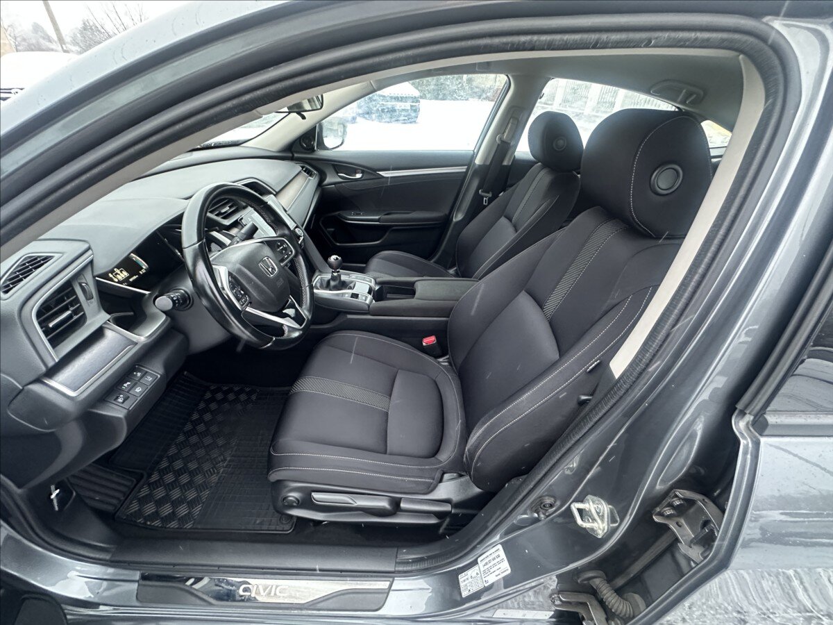 Honda Civic Sedan / Limuzína 1,5 l 134 kw