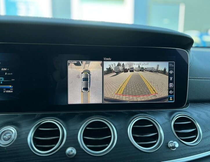 Mercedes-Benz Třídy E Sedan / Limuzína 2,0 l 143 kw