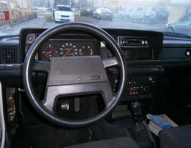 Volvo 240 9