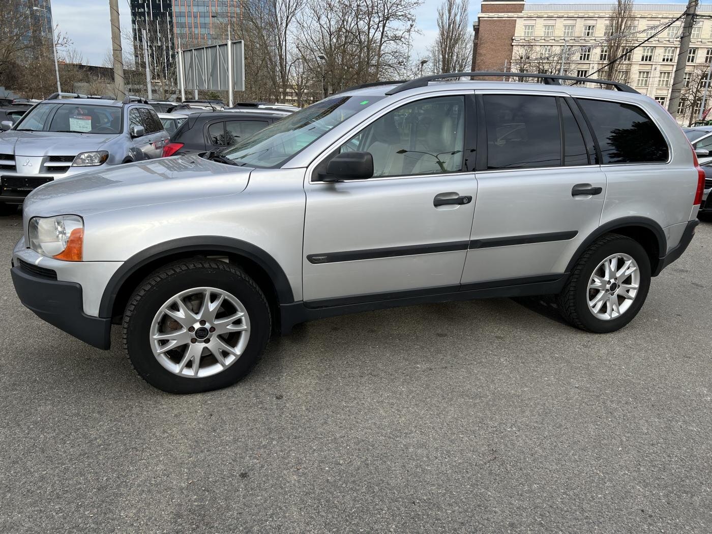 Volvo XC90 SUV / Terénní 2,4 l 120 kw