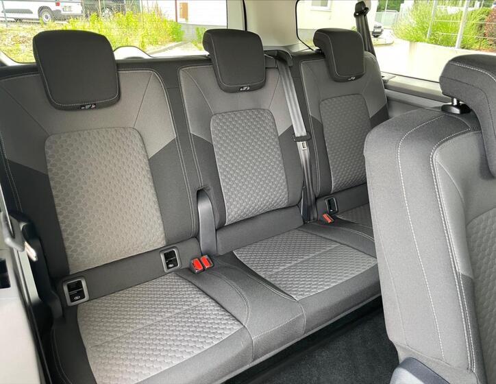 Volkswagen Caravelle 21