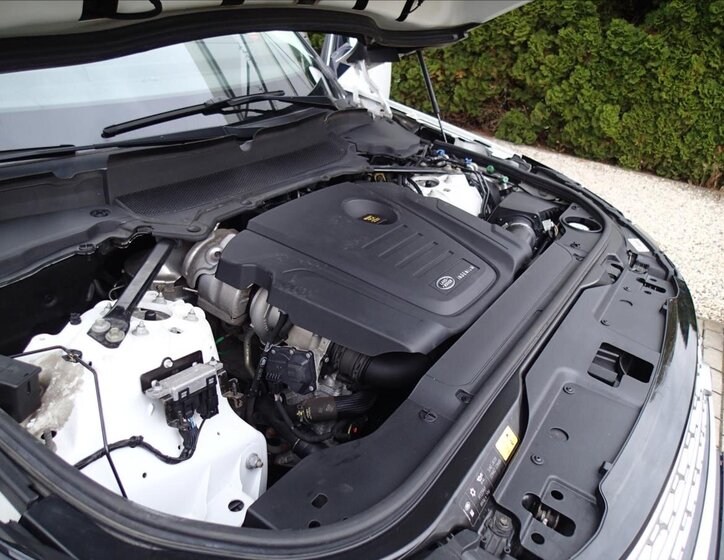 Land Rover Discovery SUV / Terénní 2,0 l 132 kw