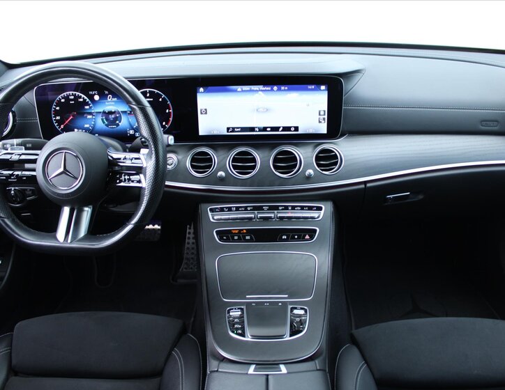 Mercedes-Benz Třídy E Sedan / Limuzína 2,0 l 143 kw