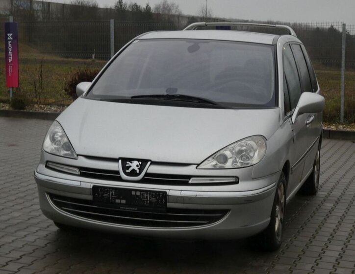 Peugeot 807 MPV 2,0 l 100 kw
