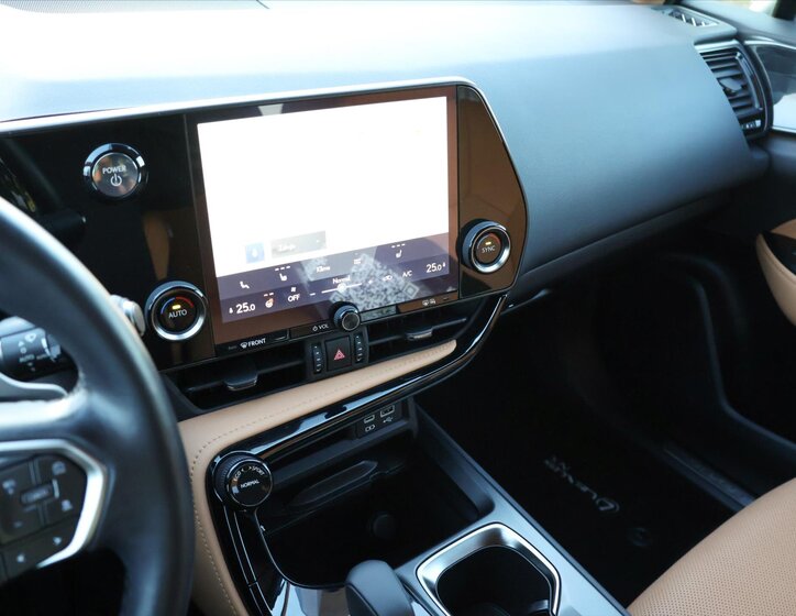 Lexus NX 450h plus SUV / Terénní 2,5 l 136 kw