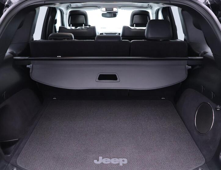 Jeep Grand Cherokee 10