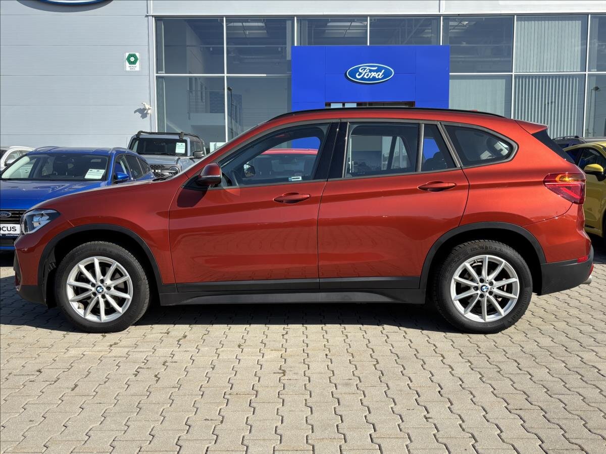 BMW X1 Kombi 1,5 l 100 kw