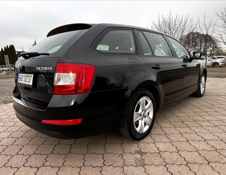 Škoda Octavia 10