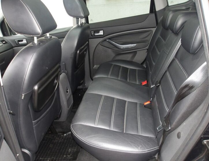 Ford Kuga SUV 2,0 l 120 kw