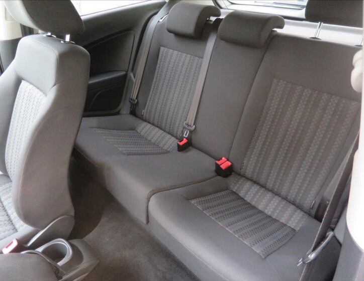 Volkswagen Polo Hatchback 999,0 44 kw