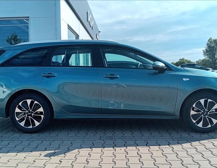 KIA Ceed 4
