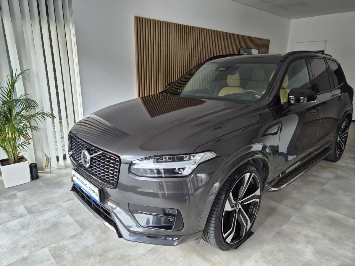 Volvo XC90 SUV / Terénní 2,0 l 180 kw