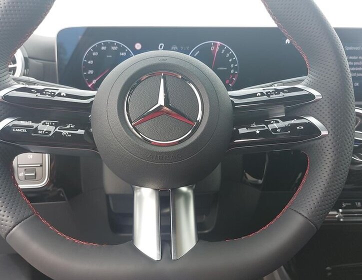 Mercedes-Benz Třídy A Hatchback 1,3 l 120 kw