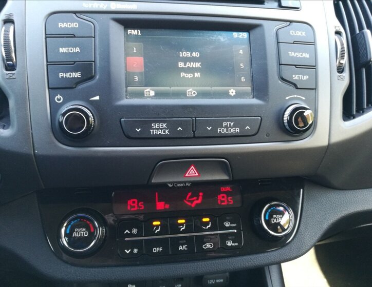 KIA Sportage SUV / Terénní 2,0 l 135 kw