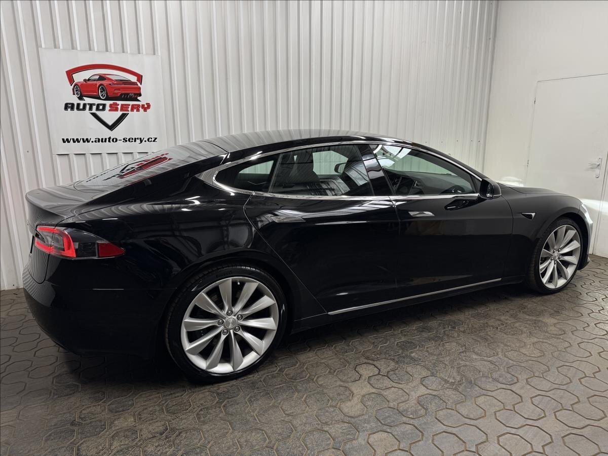Tesla Model S Liftback 0,0 311 kw