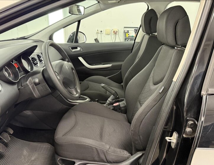 Peugeot 308 Hatchback 1,4 l 70 kw