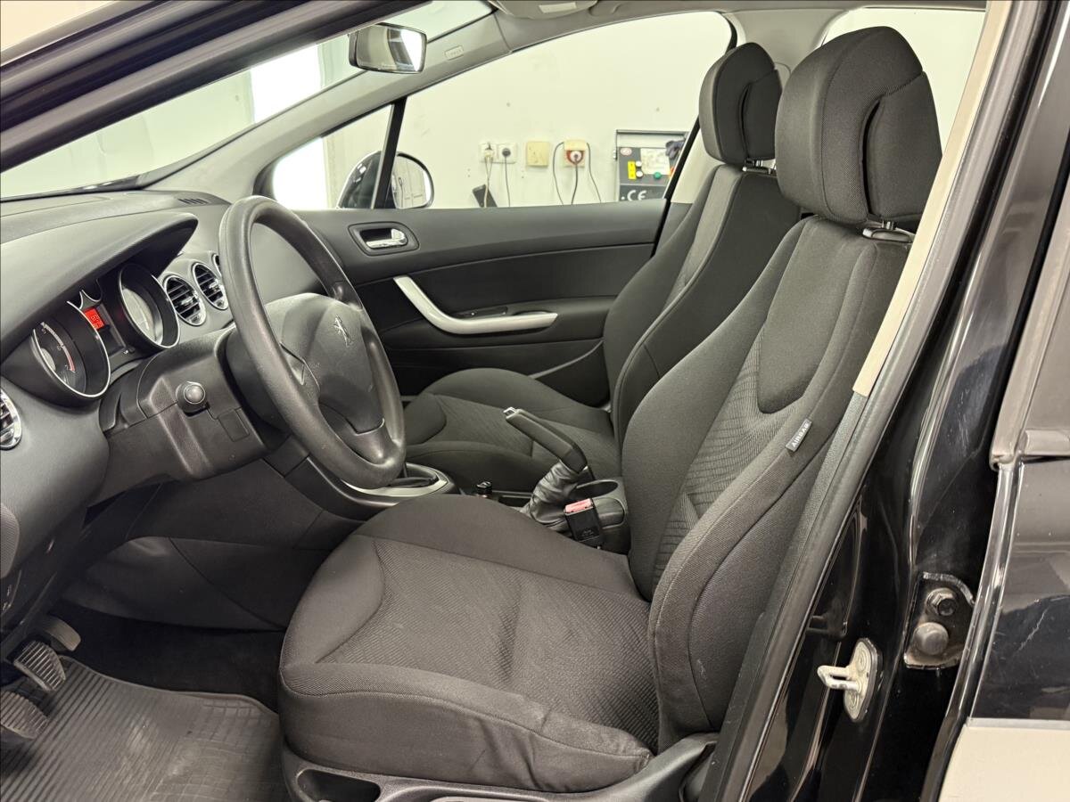 Peugeot 308 Hatchback 1,4 l 70 kw