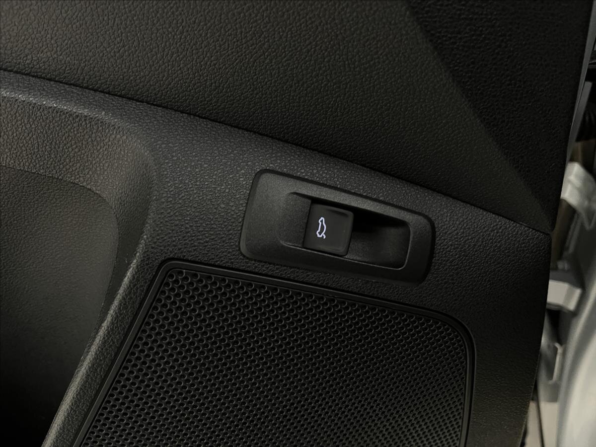 Škoda Karoq SUV / Terénní 1,5 l 110 kw