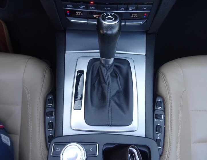 Mercedes-Benz Třídy E 31