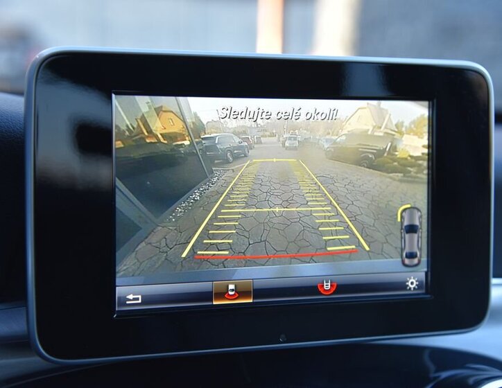 Mercedes-Benz Třídy C Sedan / Limuzína 2,1 l 125 kw