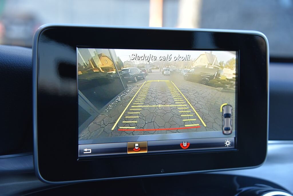 Mercedes-Benz Třídy C Sedan / Limuzína 2,1 l 125 kw