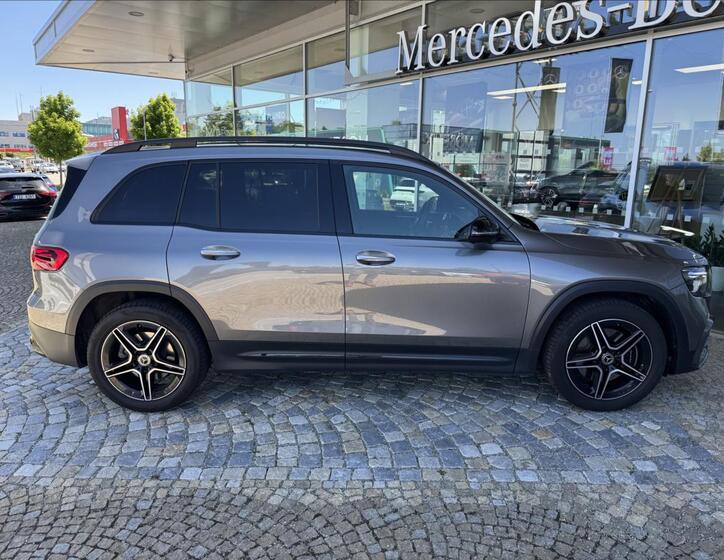 Mercedes-Benz GLB 28
