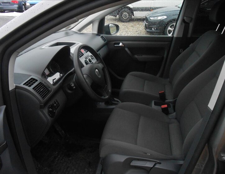 Volkswagen Touran MPV 1,9 l 66 kw