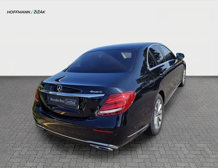 Mercedes-Benz Třídy E 5