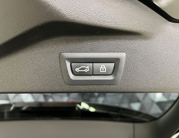 BMW X5 SUV / Terénní 4,4 l 457 kw