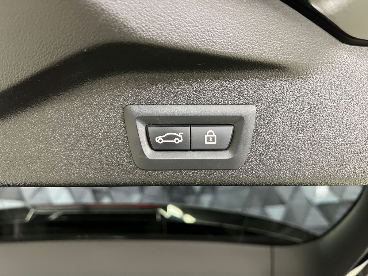 BMW X5 SUV / Terénní 4,4 l 457 kw