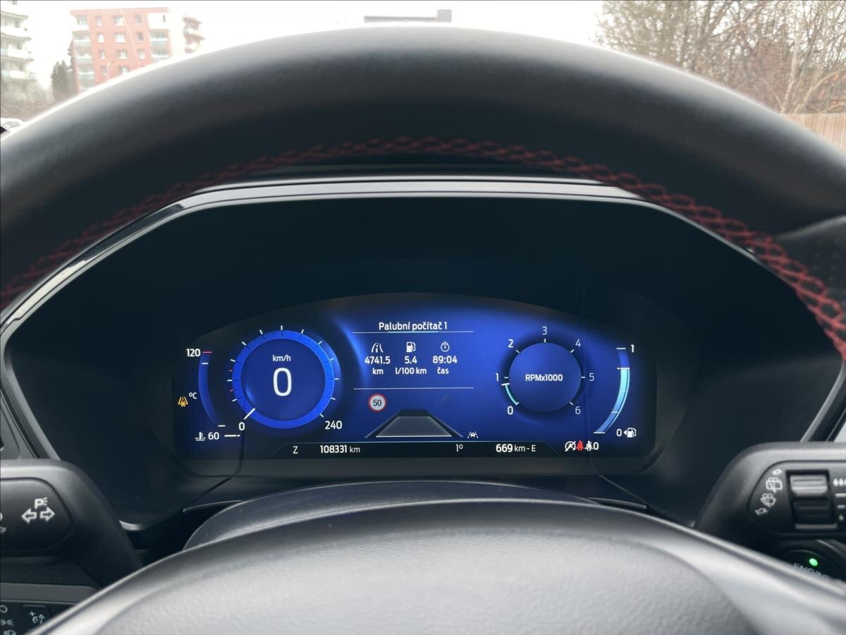 Ford Kuga SUV 1,5 l 88 kw