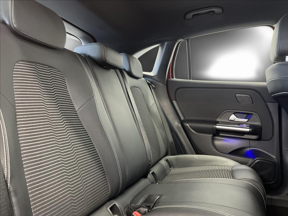 Mercedes-Benz GLA SUV 1,3 l 120 kw