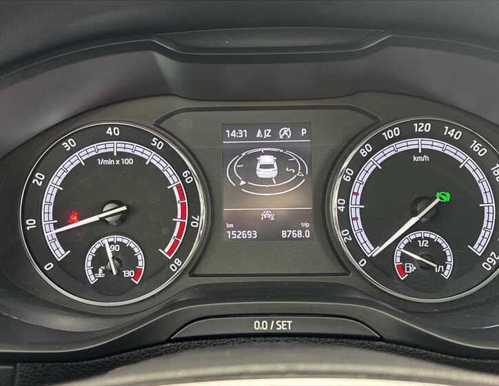 Škoda Karoq SUV / Terénní 1,5 l 110 kw