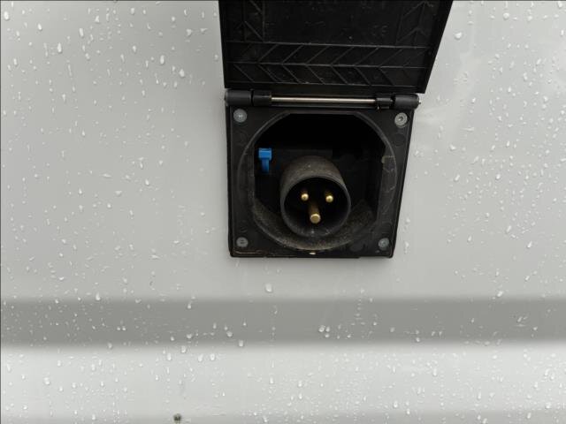 Opel Movano Skříň 2,2 l 103 kw