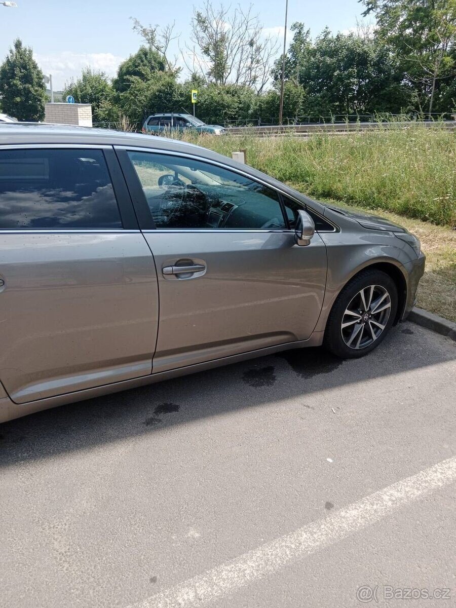 Toyota Avensis Kombi 0,0 91 kw