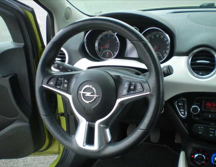 Opel Adam Hatchback 1,4 l 64 kw