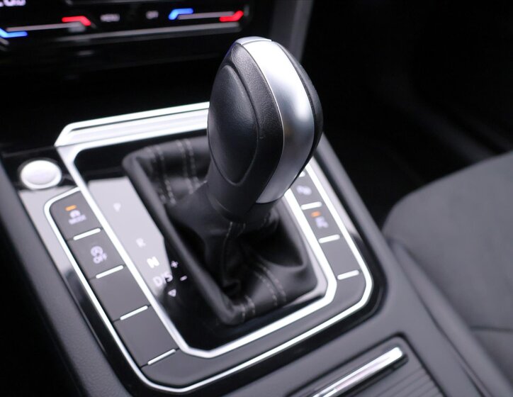 Volkswagen Arteon Kombi 2,0 l 206 kw