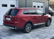 Mitsubishi Outlander 5