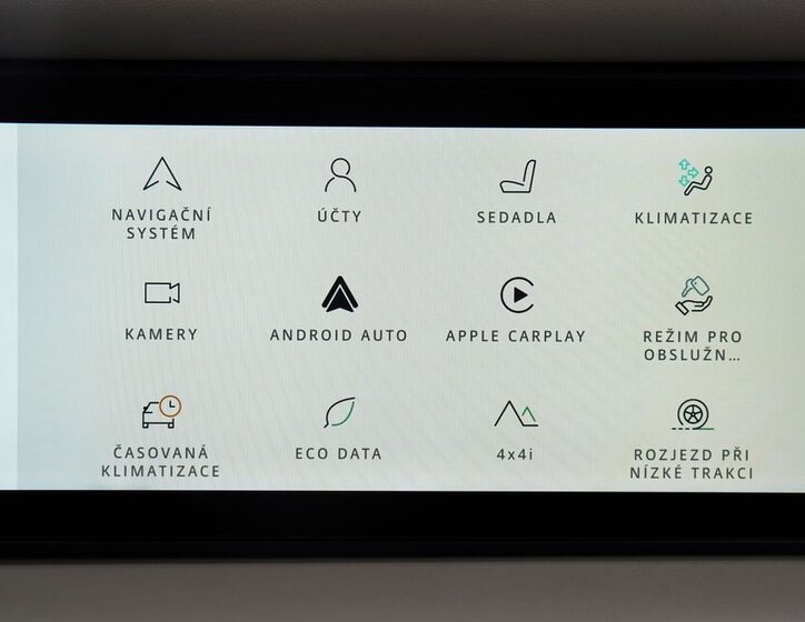 Land Rover Defender SUV 3,0 l 294 kw