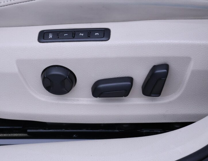 Škoda Superb Liftback 2,0 l 110 kw