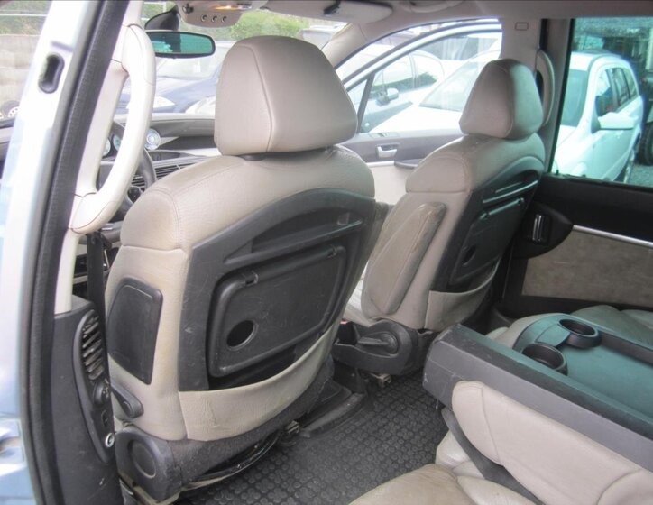 Peugeot 807 Kombi 2,2 l 94 kw