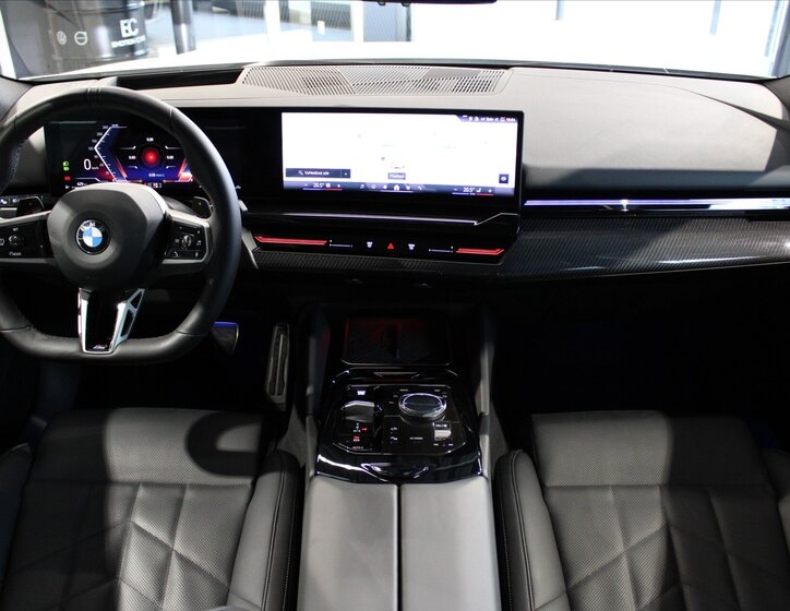 BMW Řada 5 Sedan / Limuzína 3,0 l 210 kw