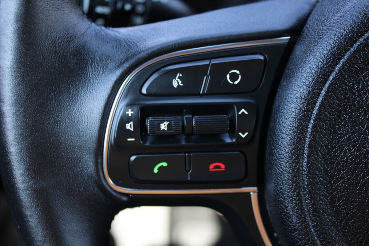 KIA Sportage SUV / Terénní 2,0 l 136 kw