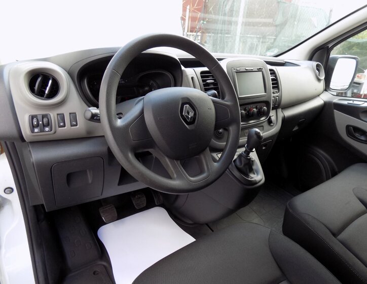 Renault Trafic 9