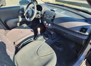 Nissan Micra 10