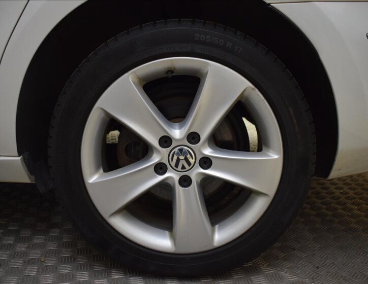 Volkswagen Passat CC Sedan / Limuzína 2,0 l 105 kw