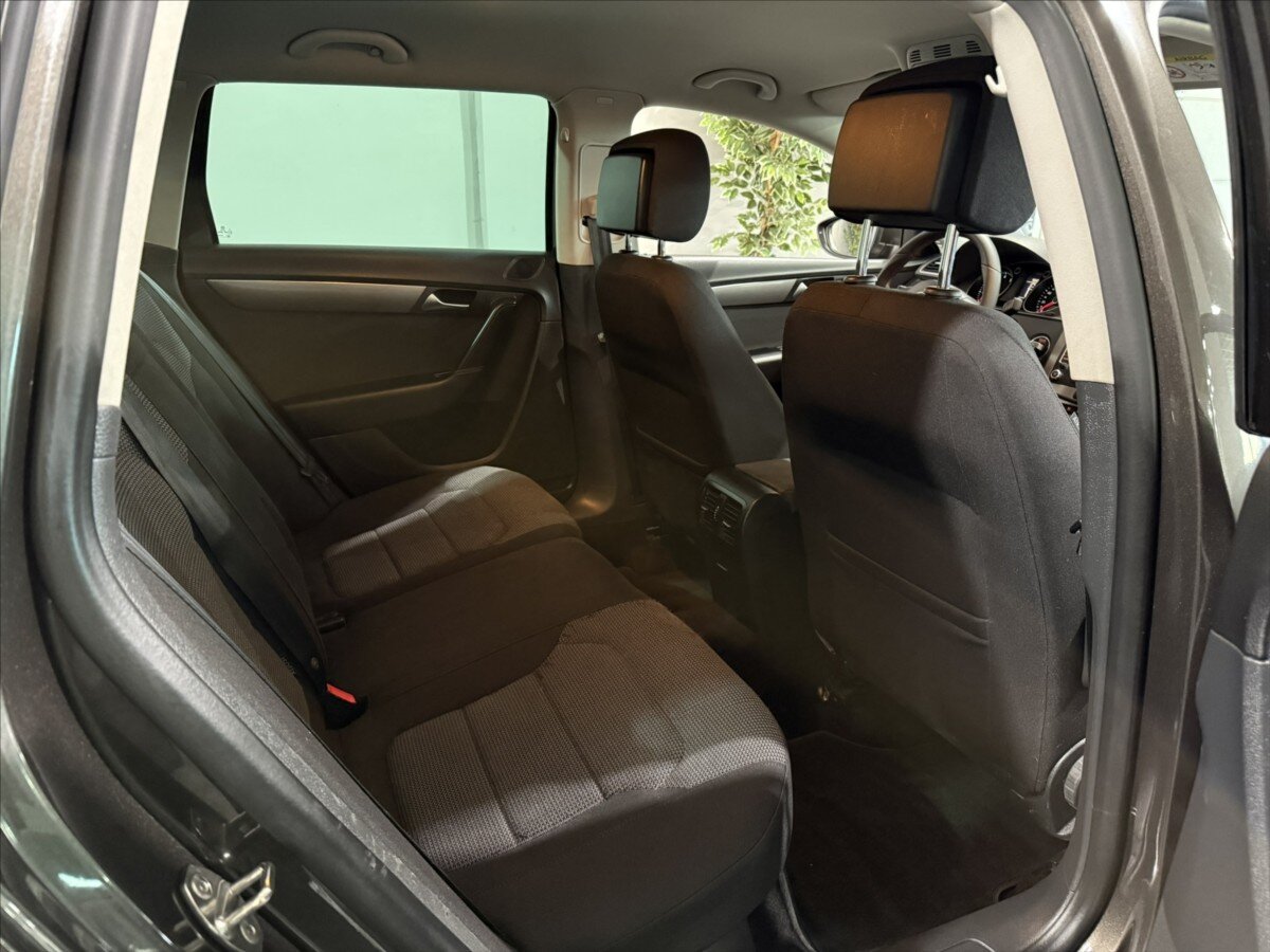 Volkswagen Passat Kombi 1,4 l 90 kw